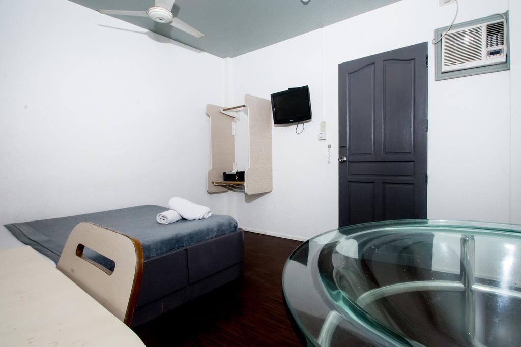 Island Nook Hotel Balabag  Kültér fotó