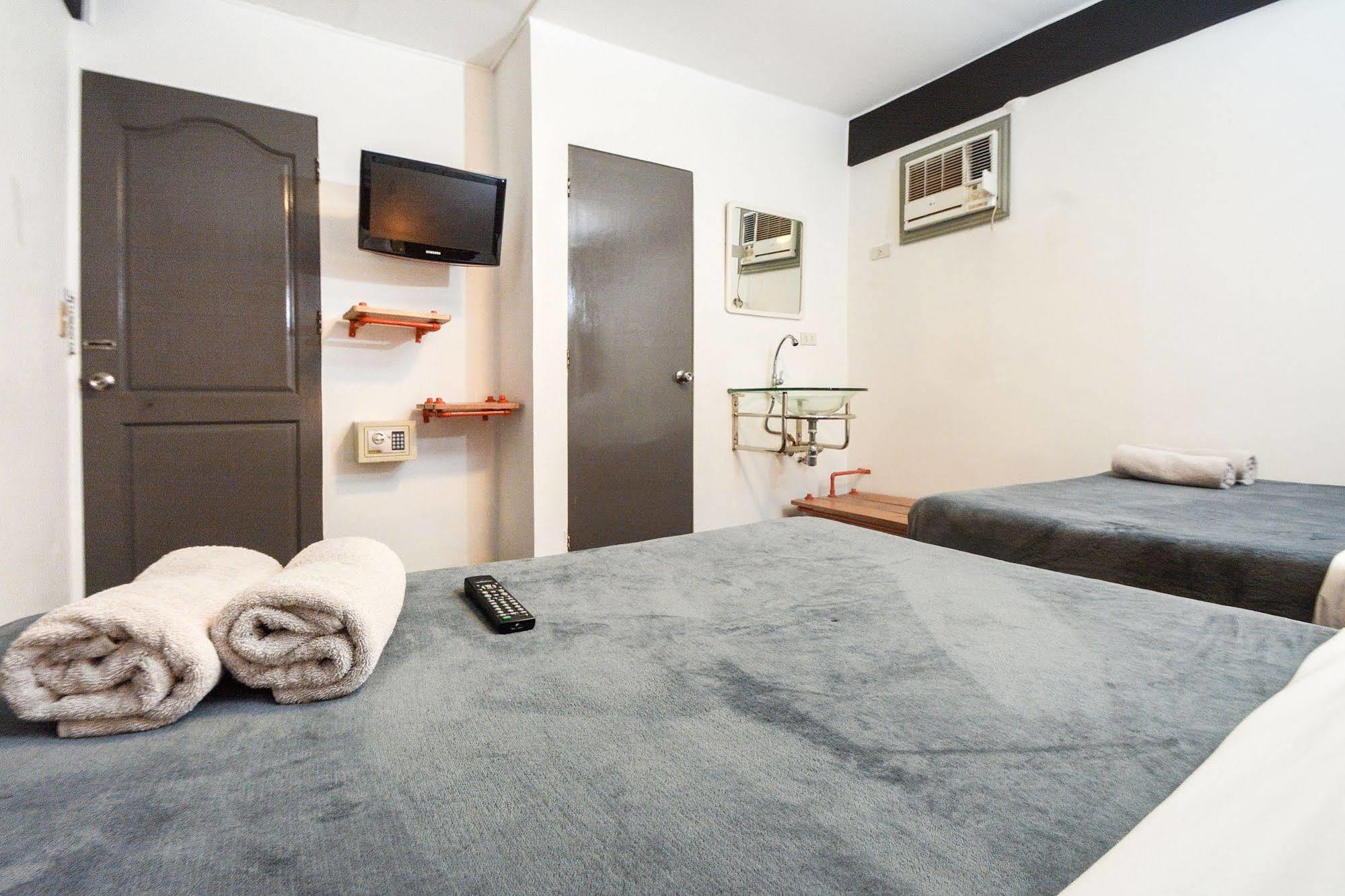 Island Nook Hotel Balabag  Kültér fotó