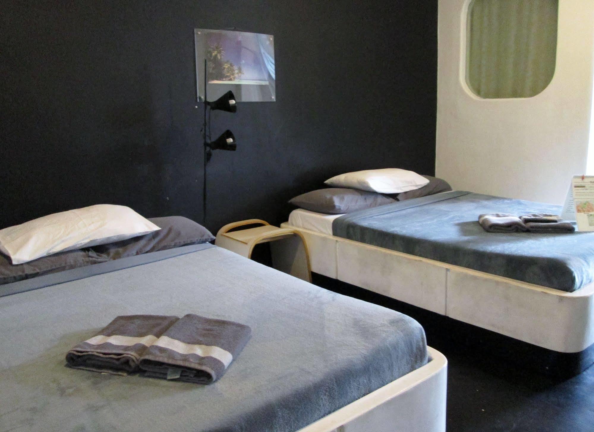 Island Nook Hotel Balabag  Kültér fotó