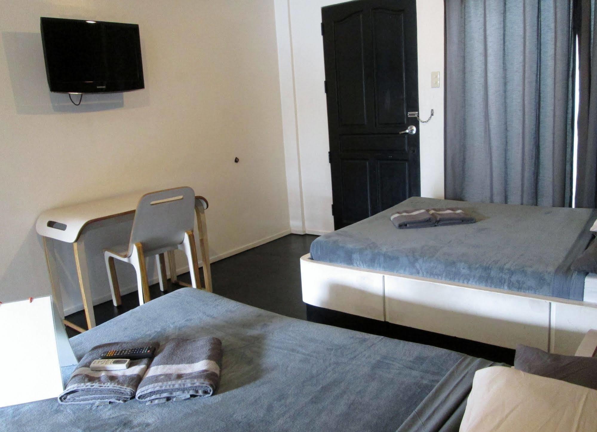 Island Nook Hotel Balabag  Kültér fotó