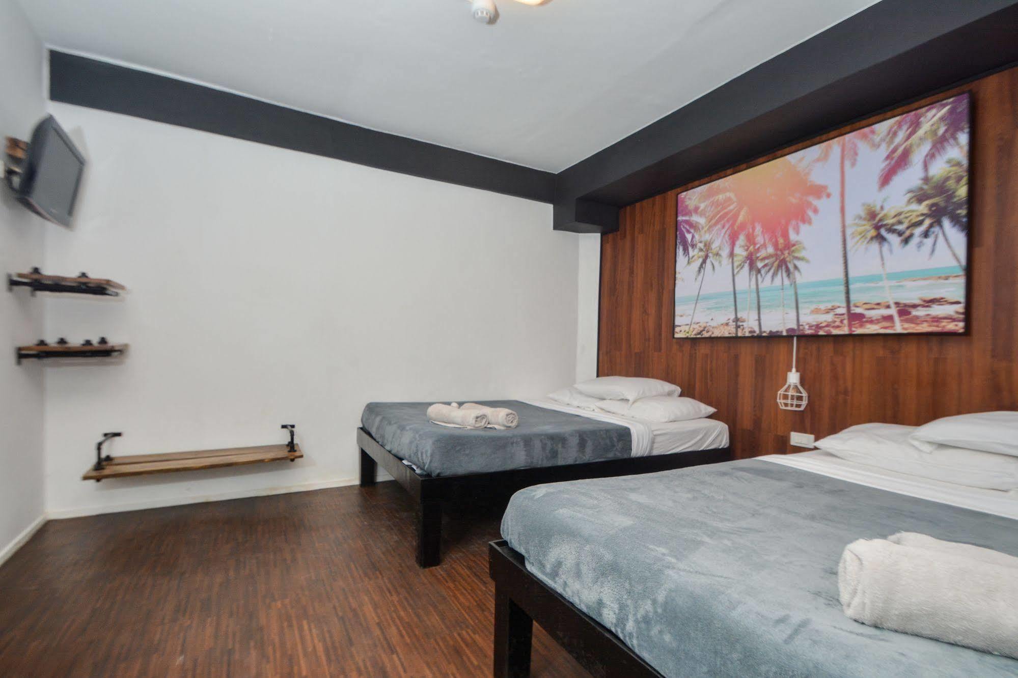 Island Nook Hotel Balabag  Kültér fotó